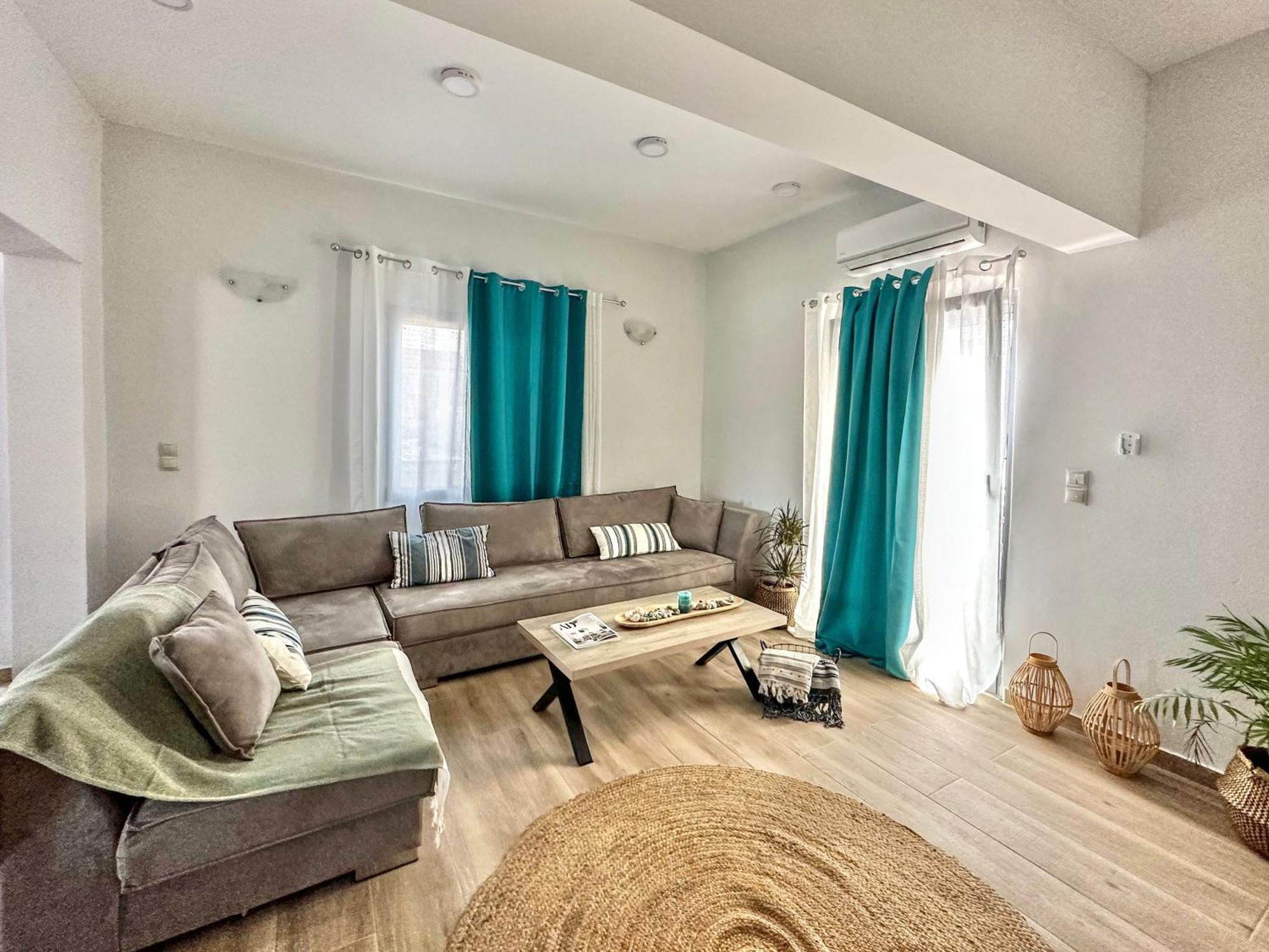 Exquisite 4-Bedroom Prestige Apartment Rhodes City Exterior photo